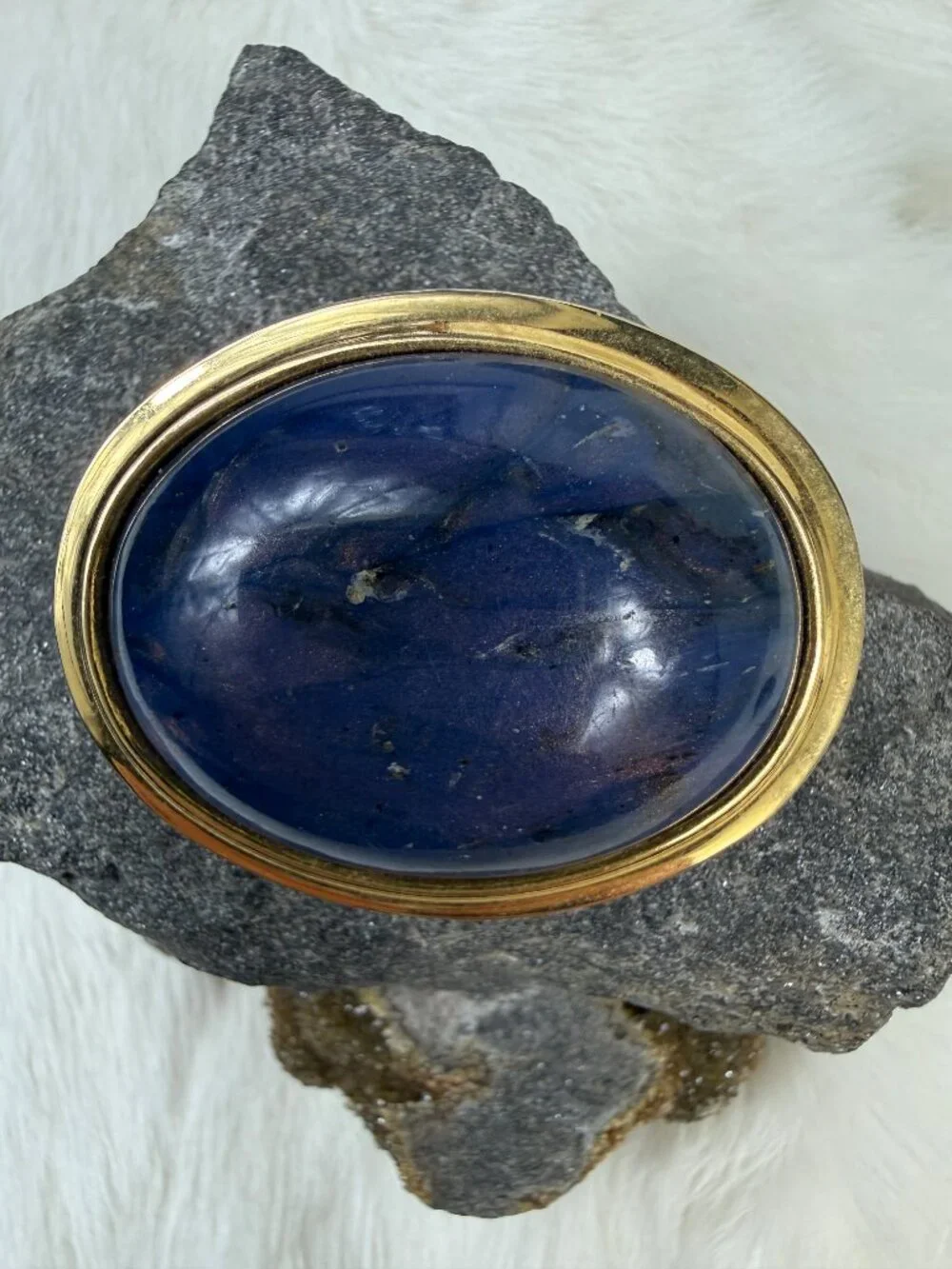 Vintage oval blue